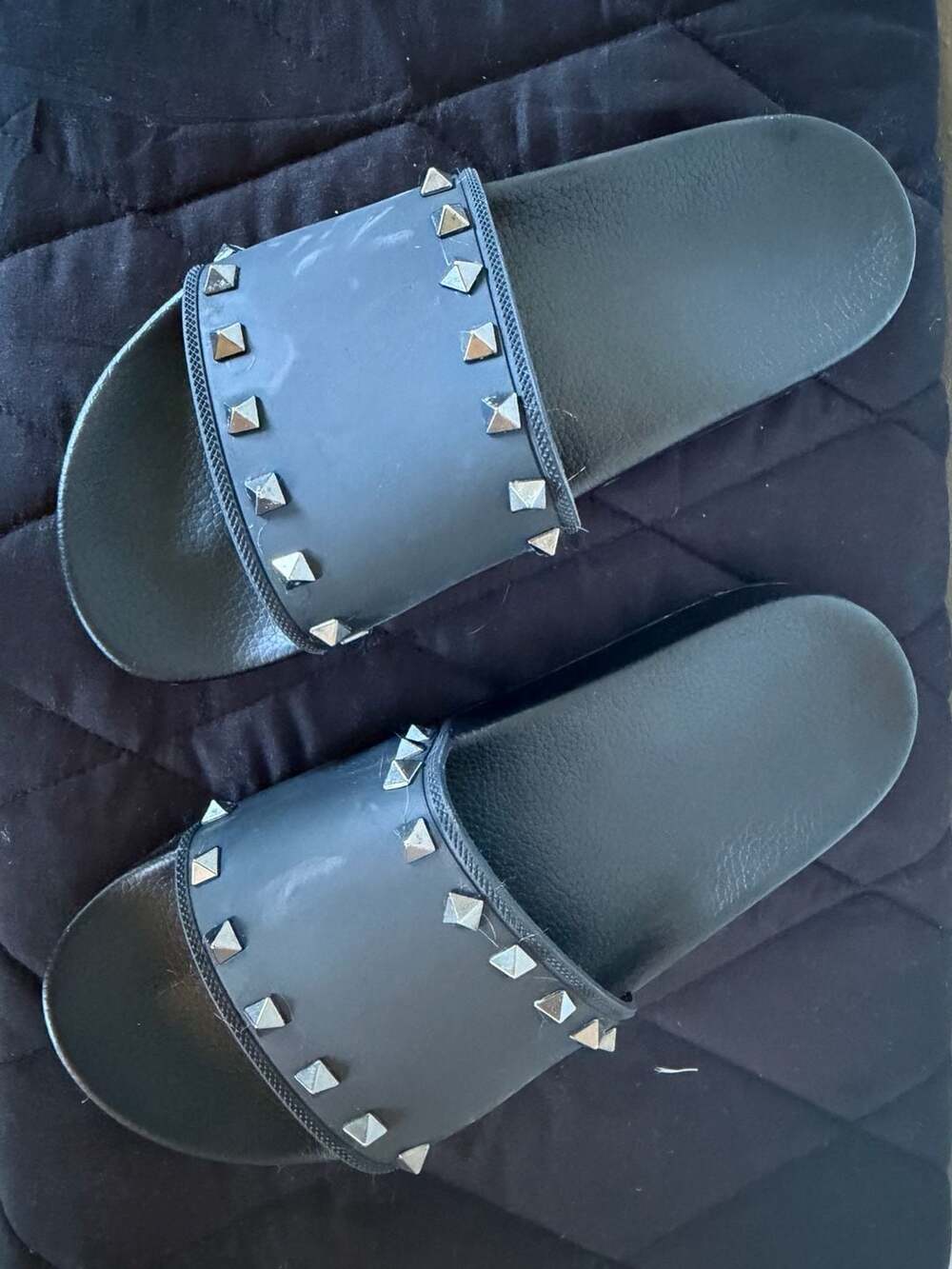 Valentino Garavani Rockstud Black Rubber Slide Sandals